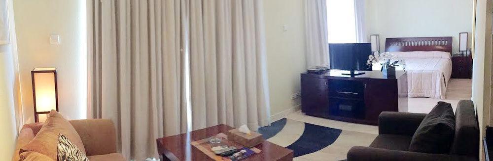 Roosseno Plaza Serviced Apartment จาการ์ตา ภายนอก รูปภาพ