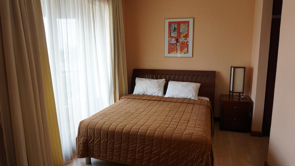 Roosseno Plaza Serviced Apartment จาการ์ตา ภายนอก รูปภาพ