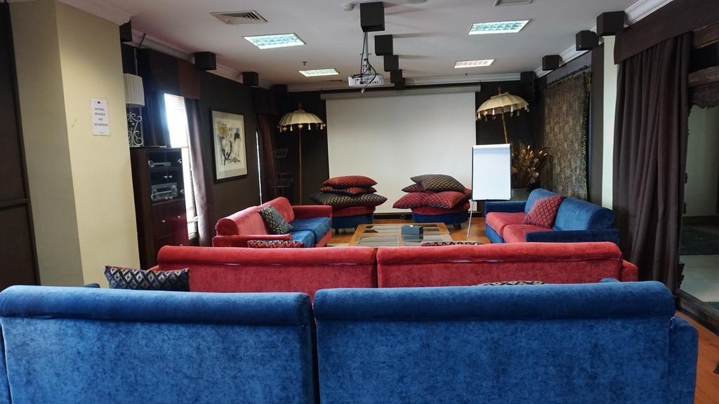 Roosseno Plaza Serviced Apartment จาการ์ตา ภายนอก รูปภาพ